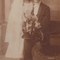 Hochzeitsfoto der Eltern von Batya Netzer 1920. Sie wurden 1942 in Polen ermordet. Das letzte Lebenszeichen stammt aus dem Ghetto Izbica, der Durchgangsstation in die Vernichtungslager Belzec und Sobibor. (Bildquelle: Batya Netzer) 